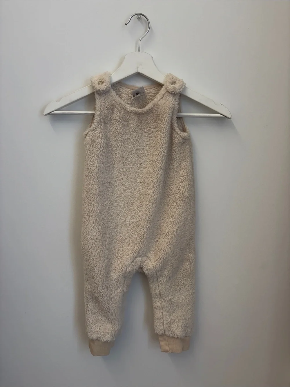 Hanna Andersson Teddy Romper in Cream